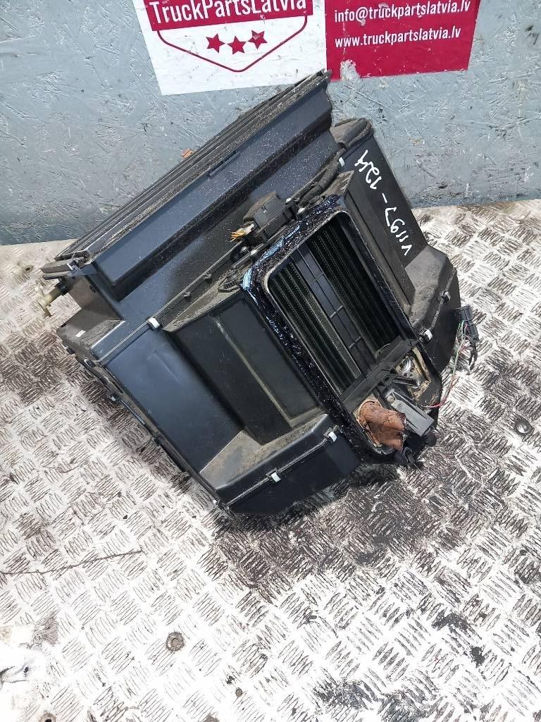 Volvo FH 12    21318095 Cabine e interni