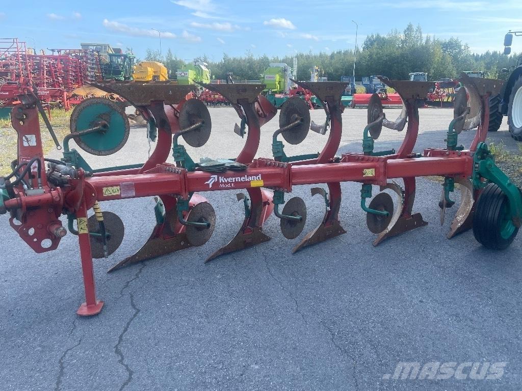 Kverneland E 160-8 Aratri reversibili