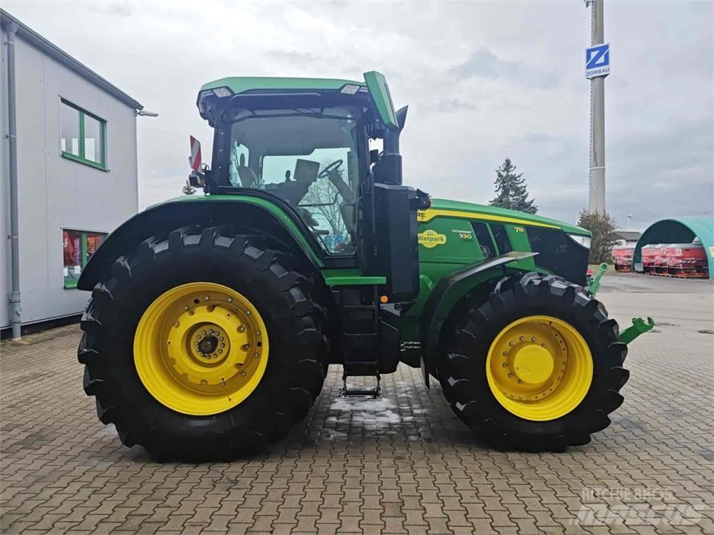 John Deere 7R 330 Trattori