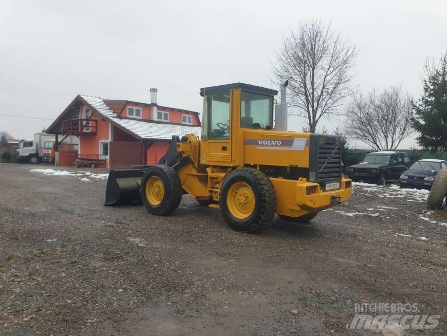 Volvo BM L50C Pale gommate