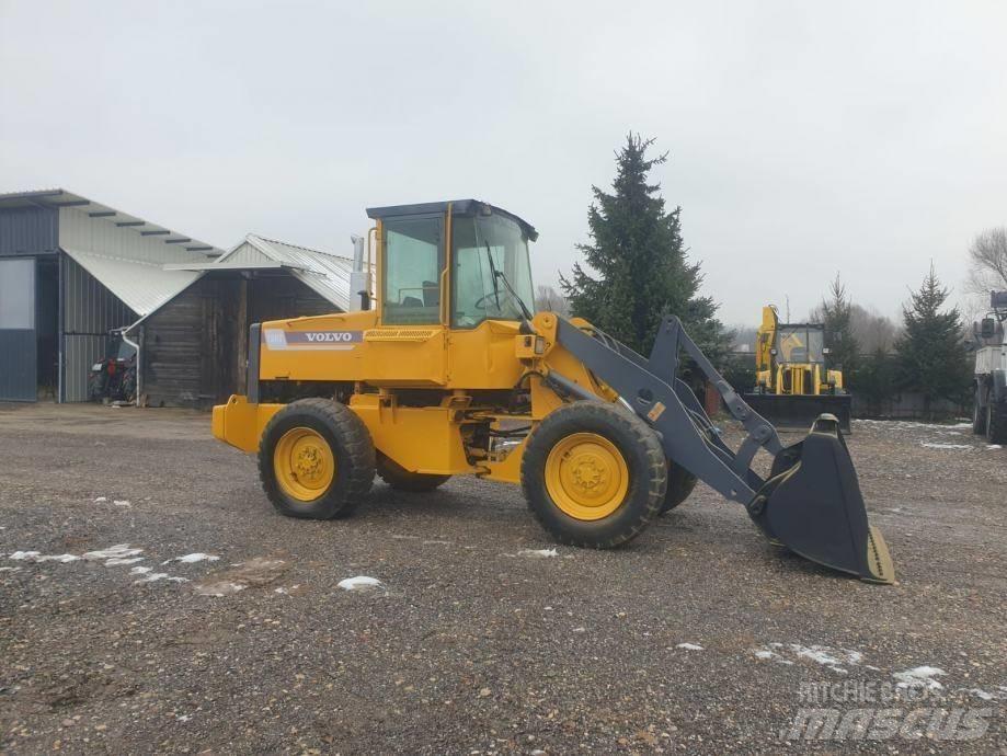 Volvo BM L50C Pale gommate