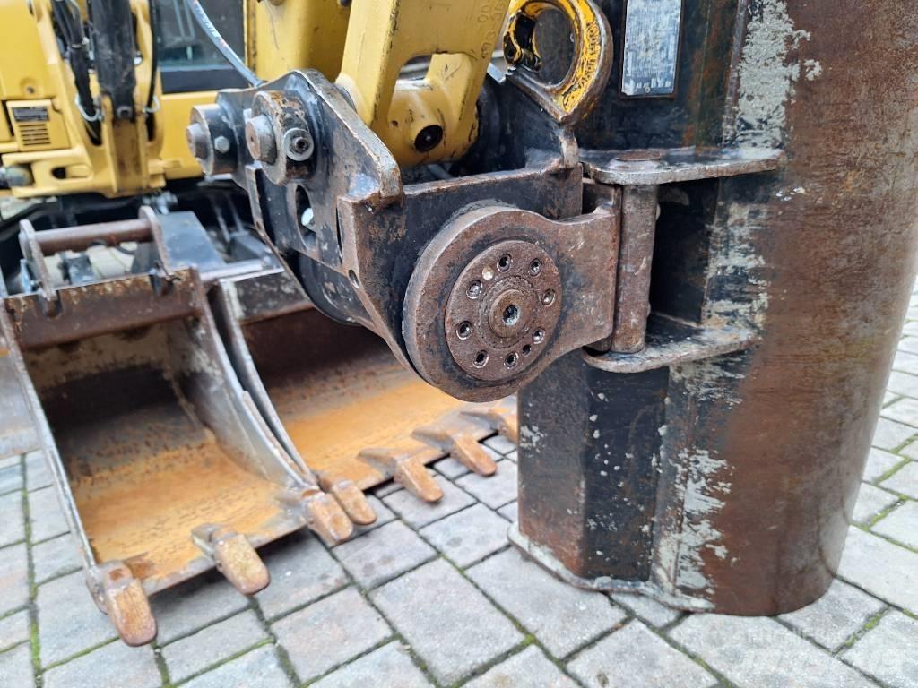 CAT 305 E2 + Powertilt Miniescavatori