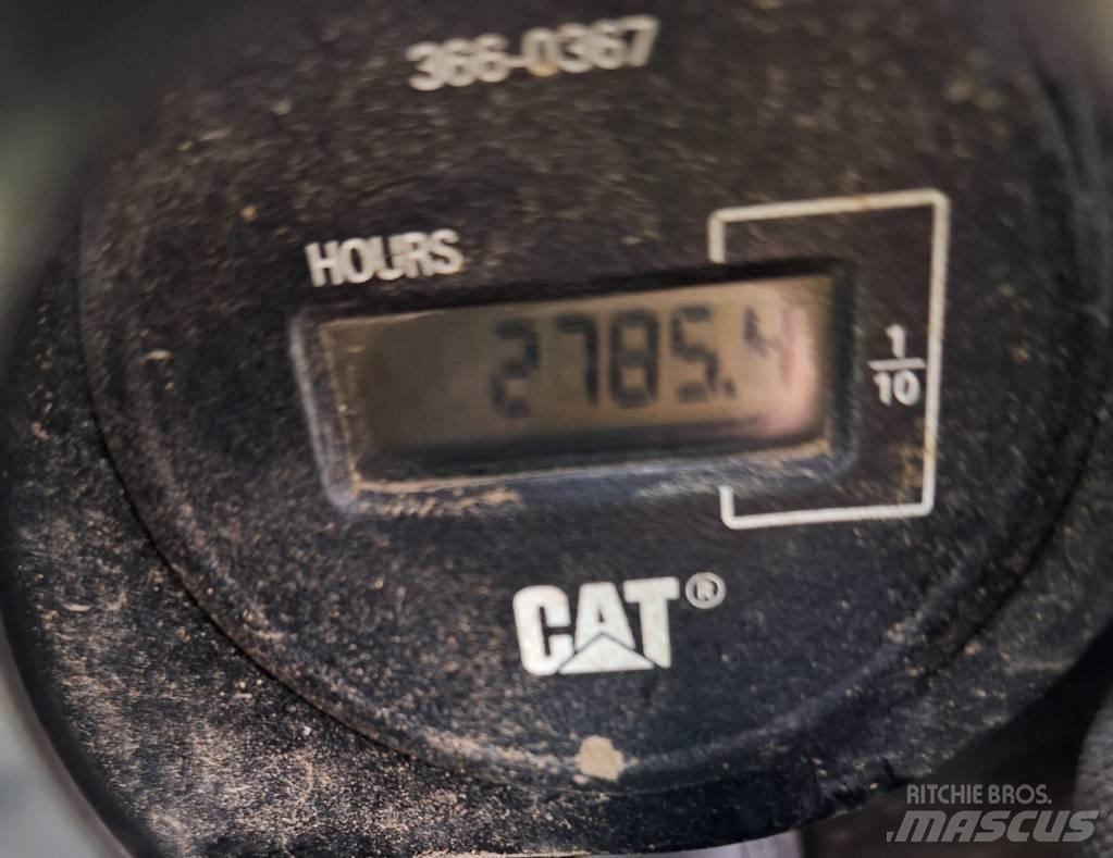 CAT 305 E2 + Powertilt Miniescavatori