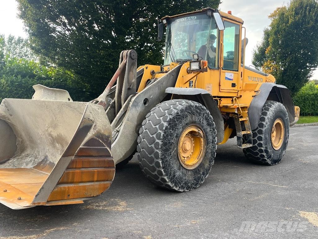 Volvo L 120 E Pale gommate