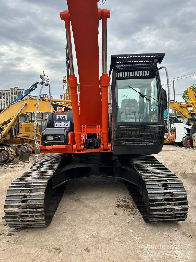 Hitachi ZX 200 Escavatori cingolati