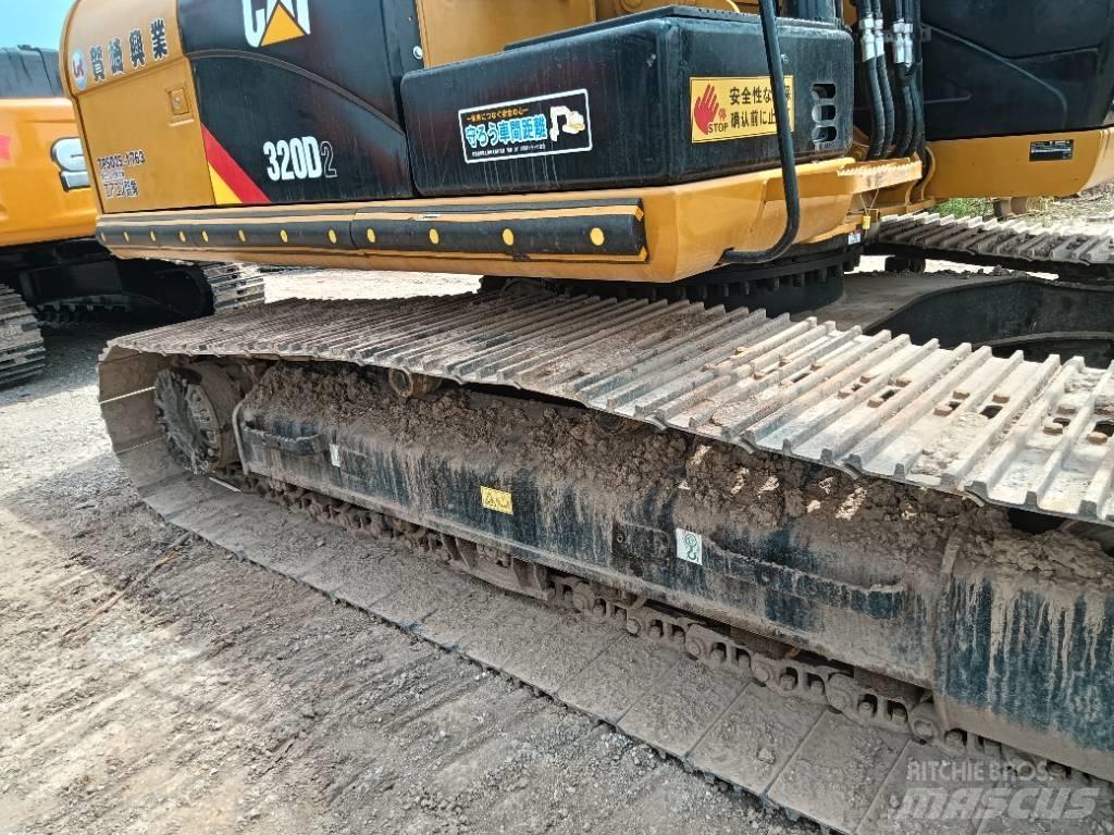 CAT 320D2 Escavatori medi 7t - 12t