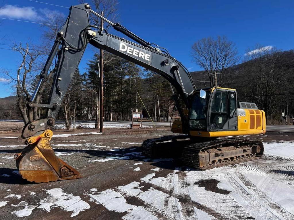 DEERE 210G LC Escavatori cingolati
