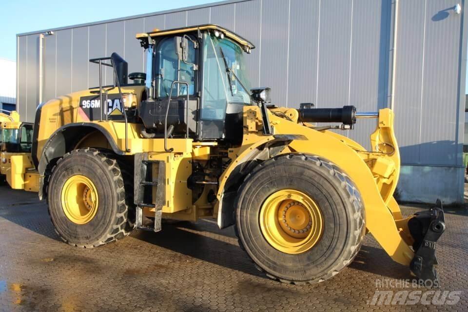 CAT 966M Pale gommate