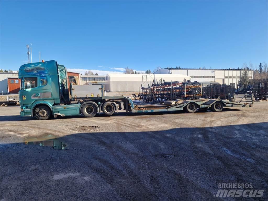 Scania R520 Camion per il trasporto di macchine forestali