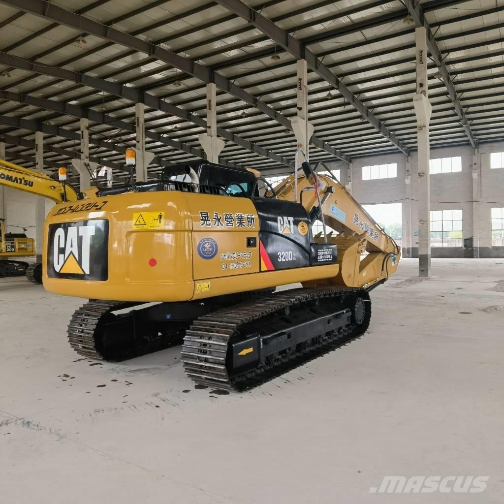 CAT 320 D2 Escavatori cingolati