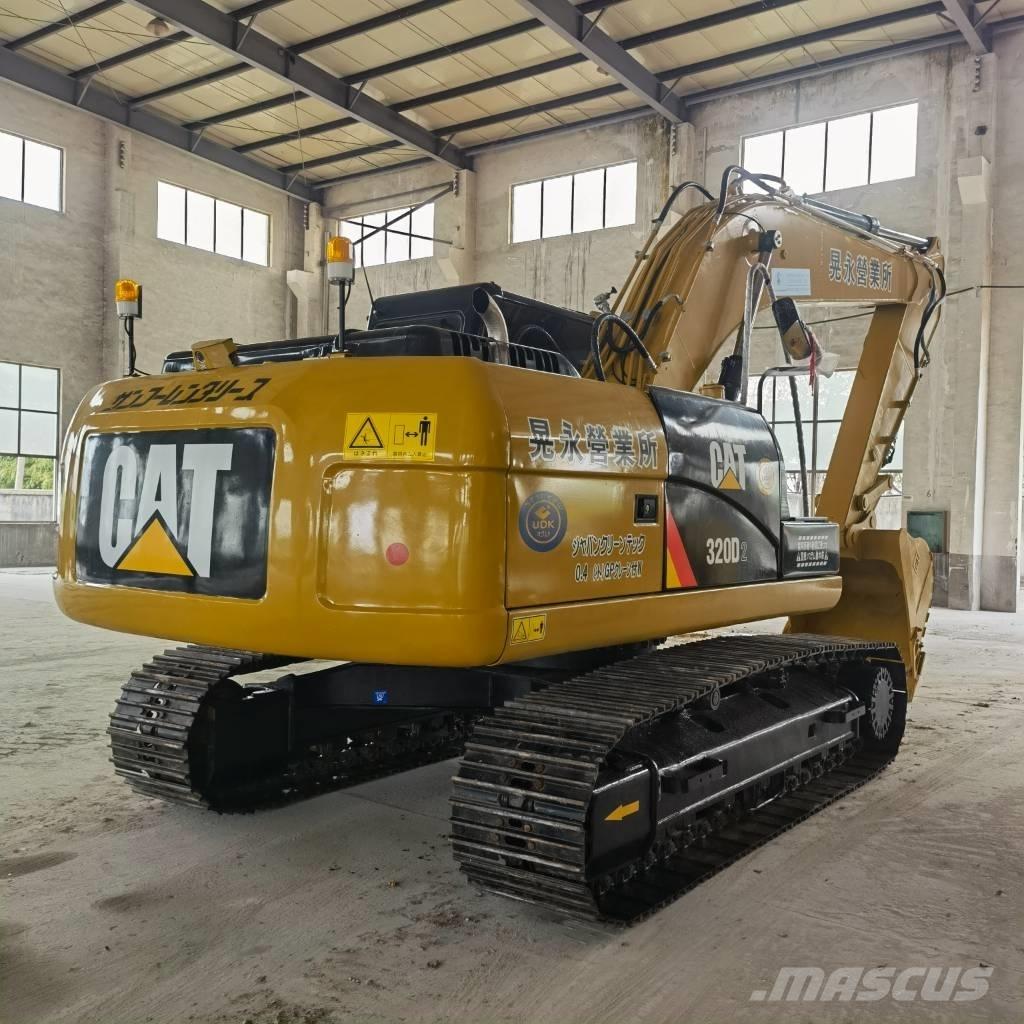 CAT 320 D2 Escavatori cingolati