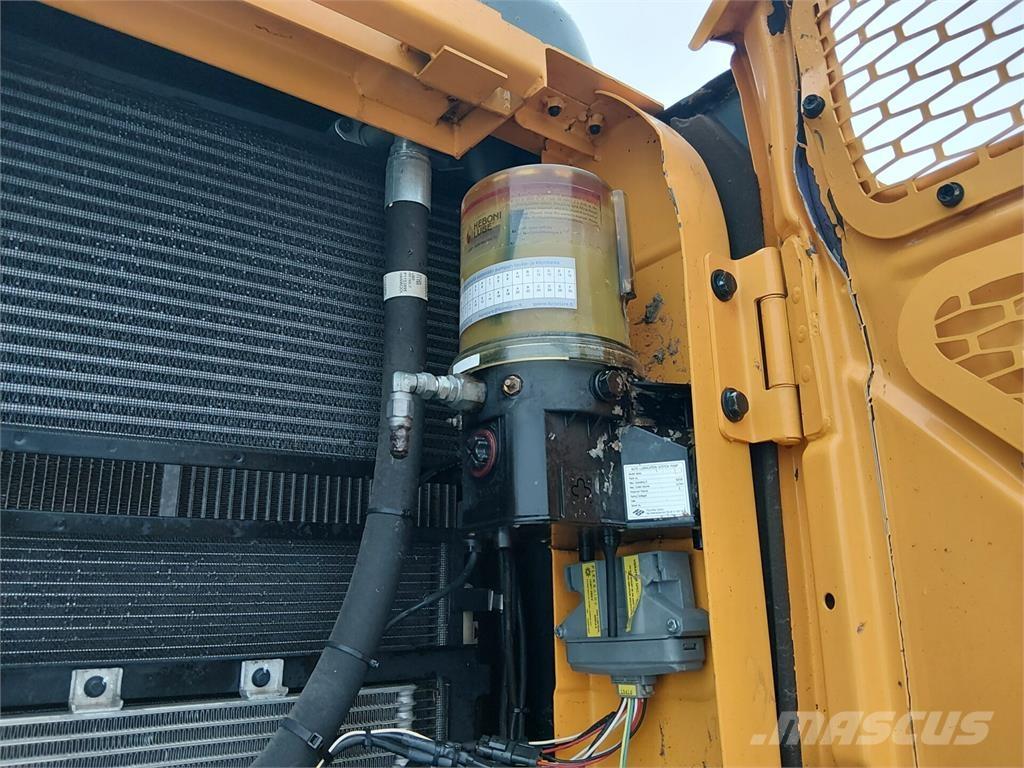 Hyundai HX160L Escavatori cingolati