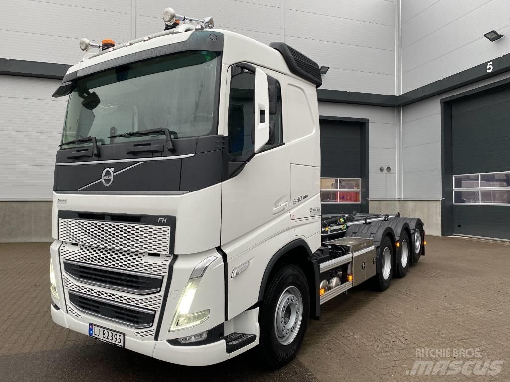 Volvo FH540 Tridem Camion con gancio di sollevamento