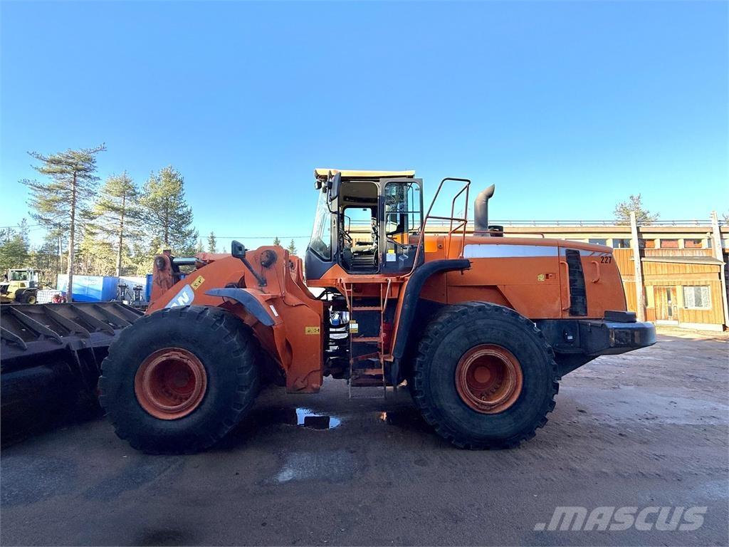 Doosan DL 550-3 Pale gommate