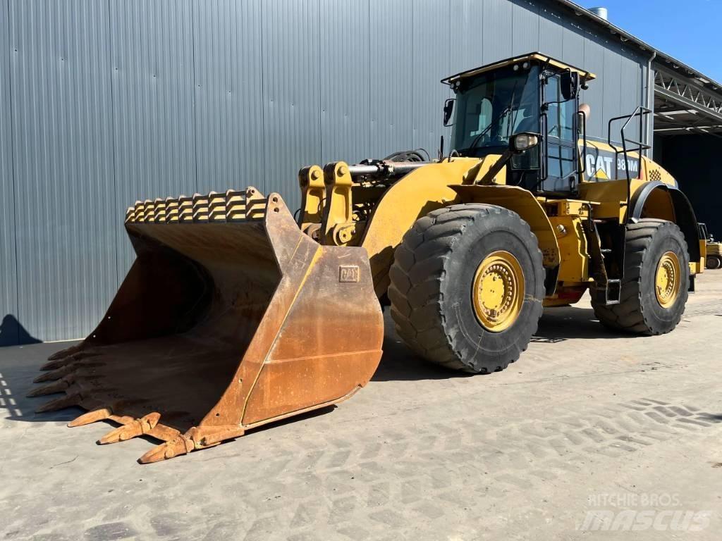 CAT 980M Pale gommate