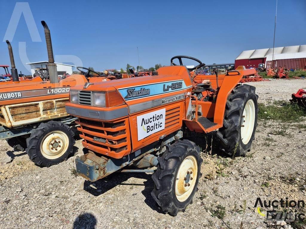Kubota L1-205D Trattori