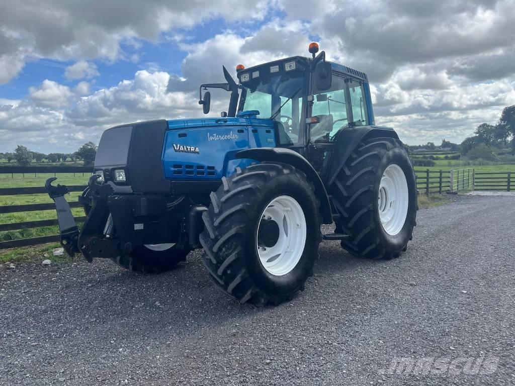 Valtra 8950 HiTech 4 Trattori