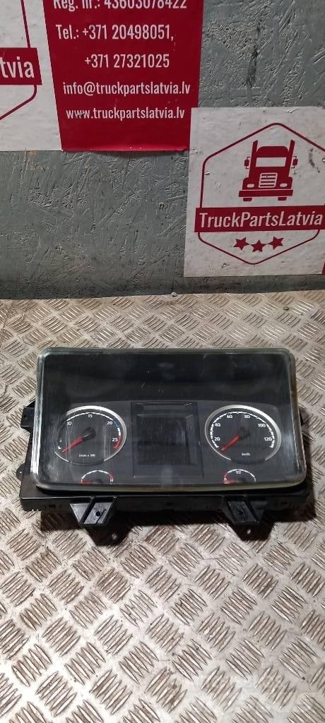 Scania R 440    2052210 Cabine e interni