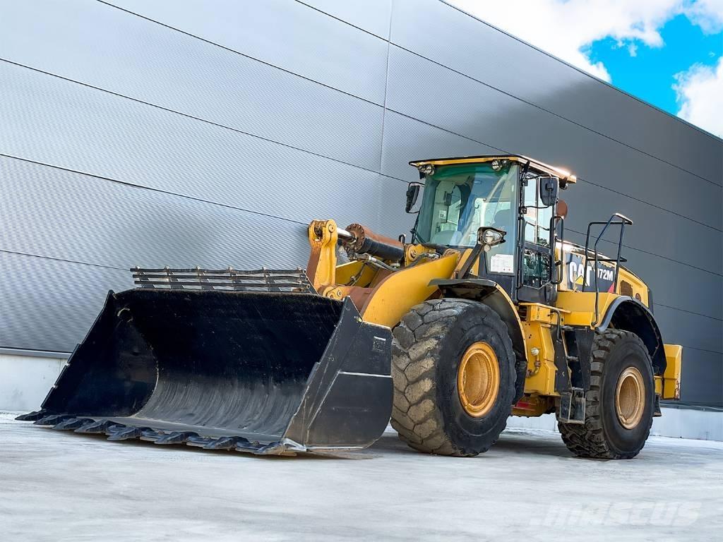 CAT 972M Pale gommate