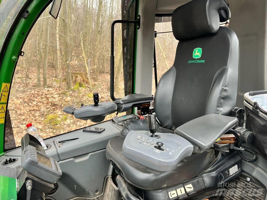 John Deere 1210 E Forwarder
