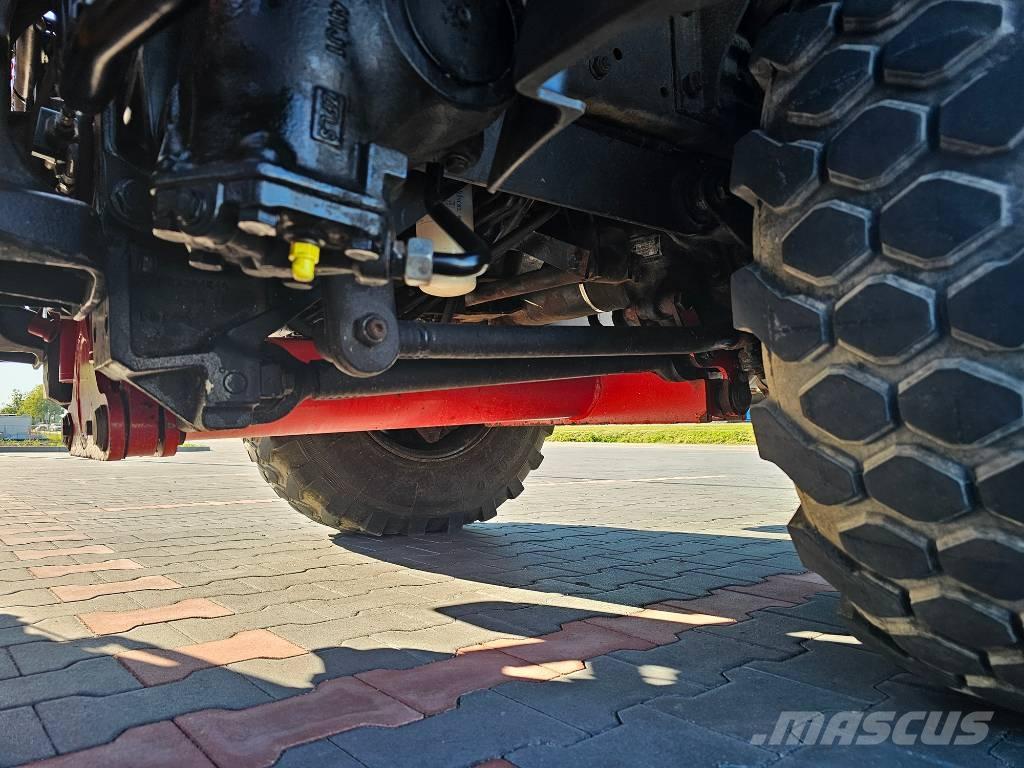 Unimog U400 Camion con cassone scarrabile