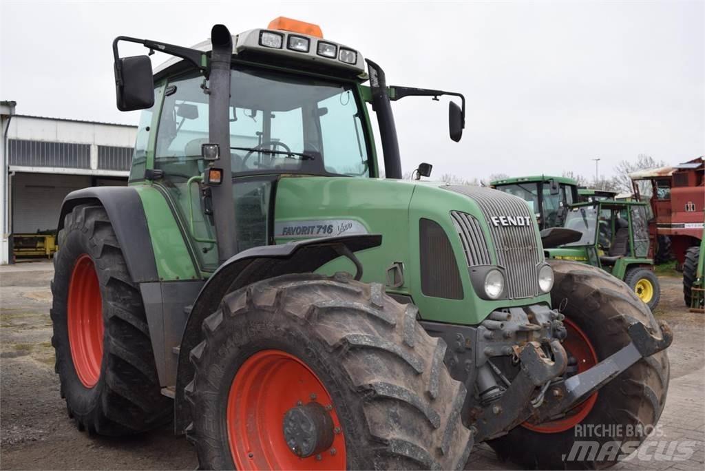 Fendt 716 Vario Trattori