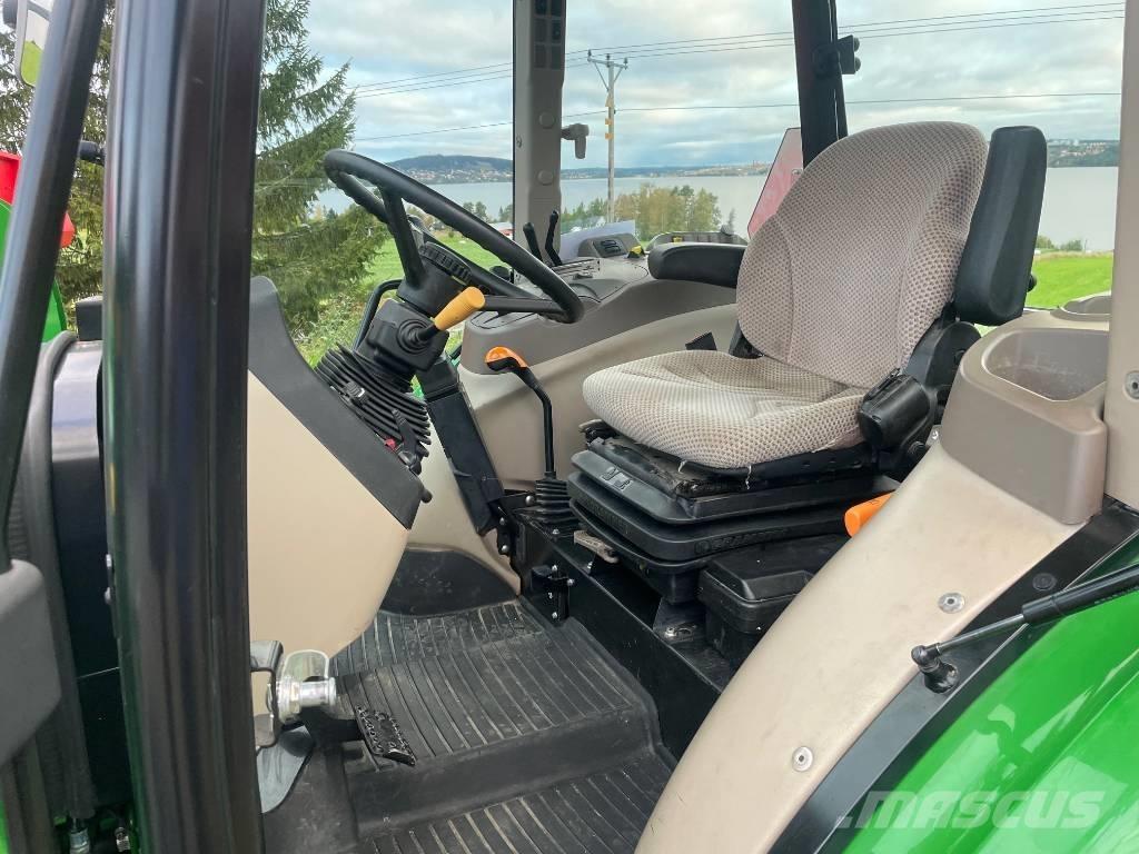 John Deere 5050E Trattori