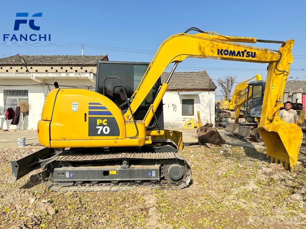 Komatsu PC70-8 Escavatori cingolati