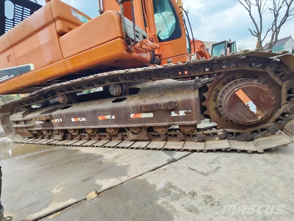 Doosan DX 300 LC Escavatori cingolati