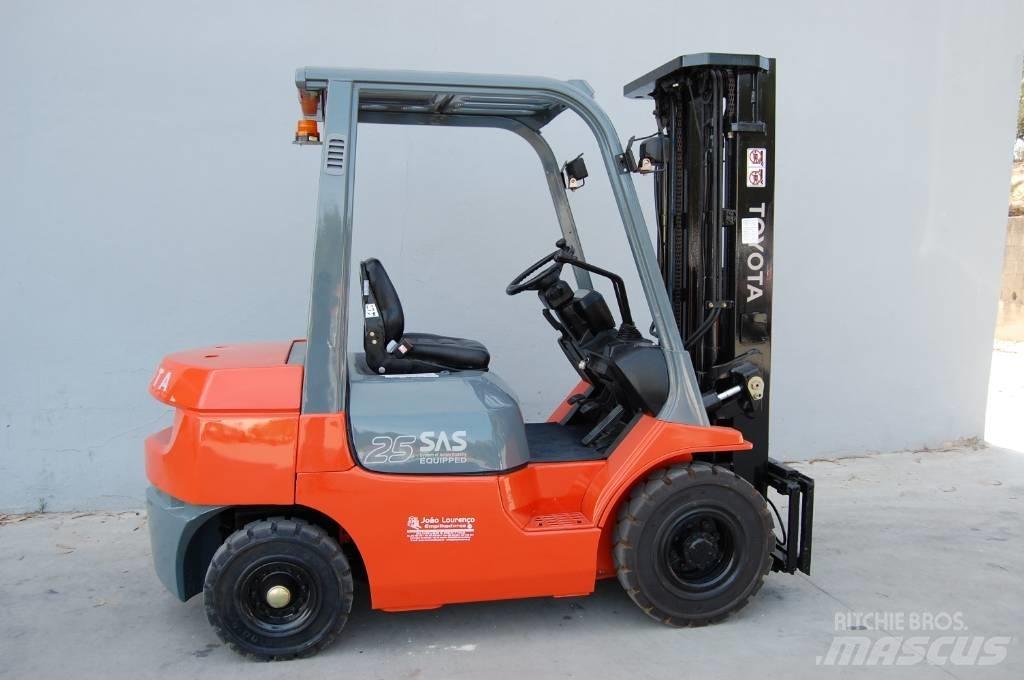 Toyota 7 FD 25 Carrelli elevatori diesel