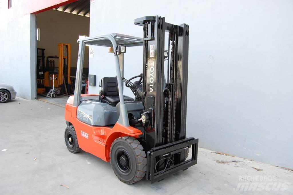 Toyota 7 FD 25 Carrelli elevatori diesel