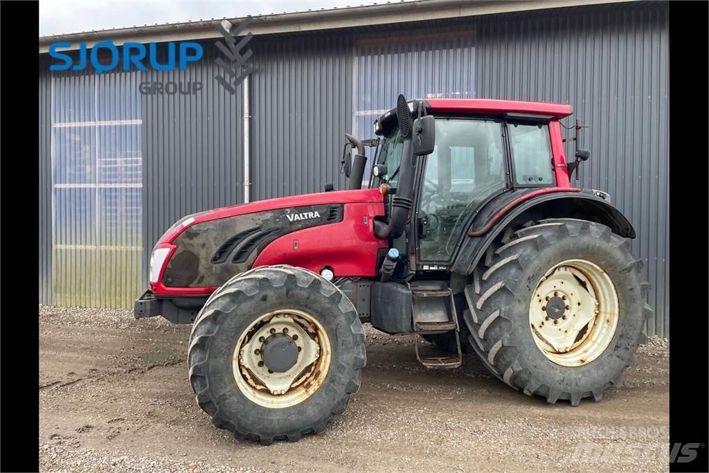 Valtra T153 Trattori