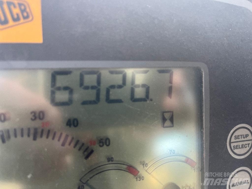 JCB 411 HT Pale gommate