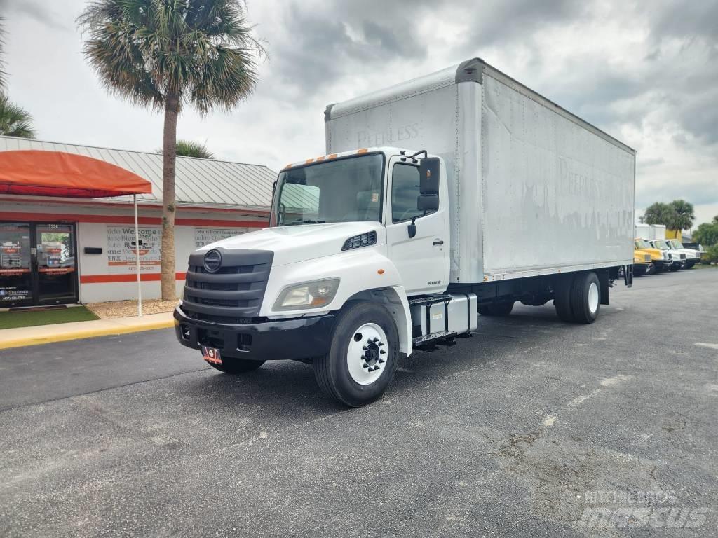 Hino 268 Camion cassonati
