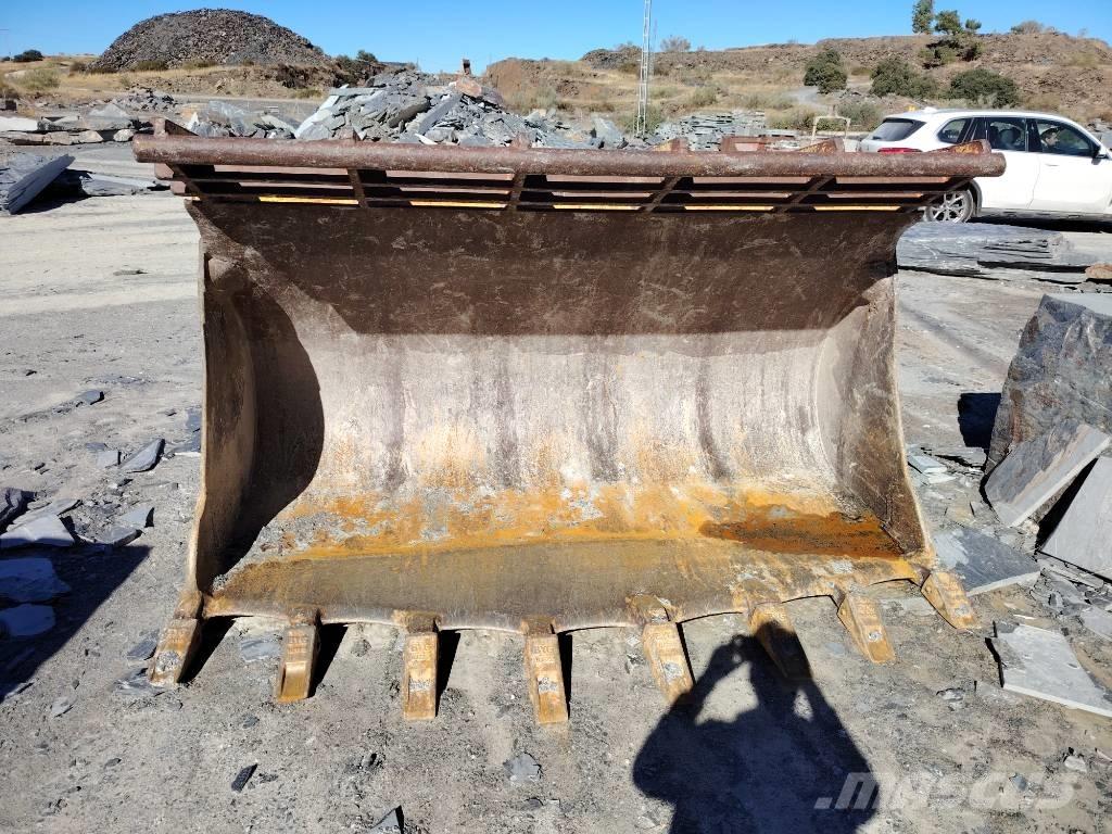 Hitachi ZW 180-6 Pale gommate