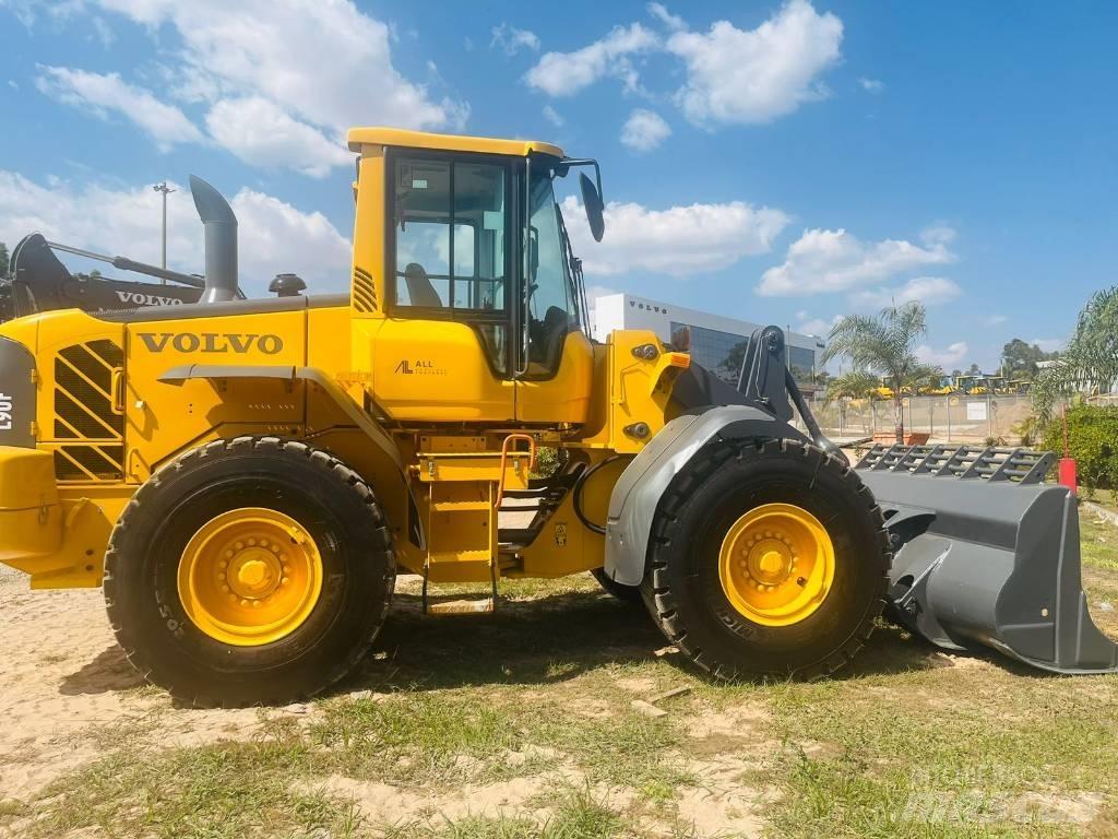 Volvo L 90 F Pale gommate