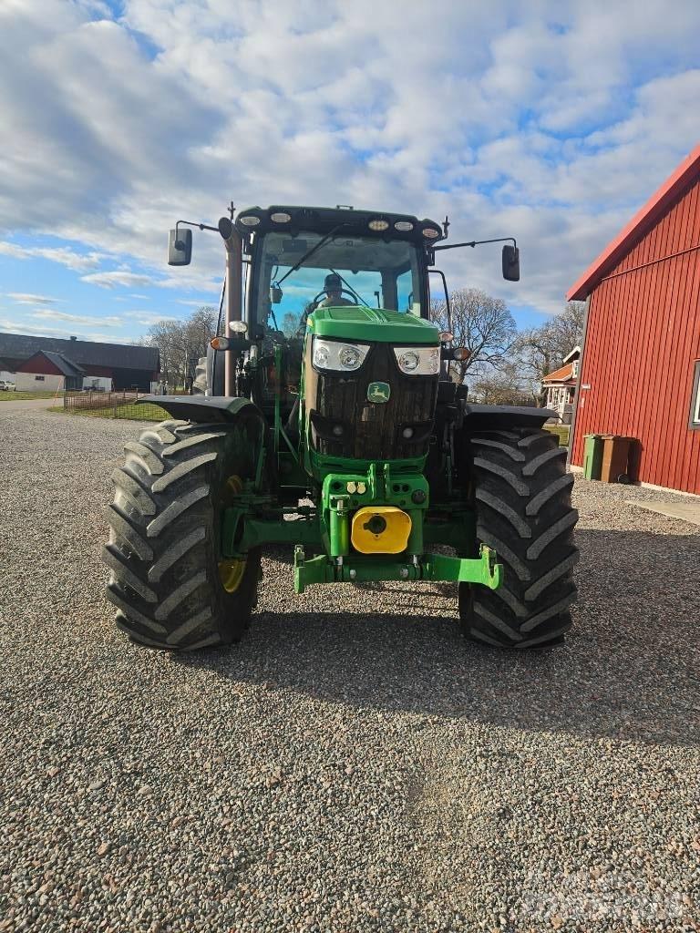 John Deere 6210 R Trattori