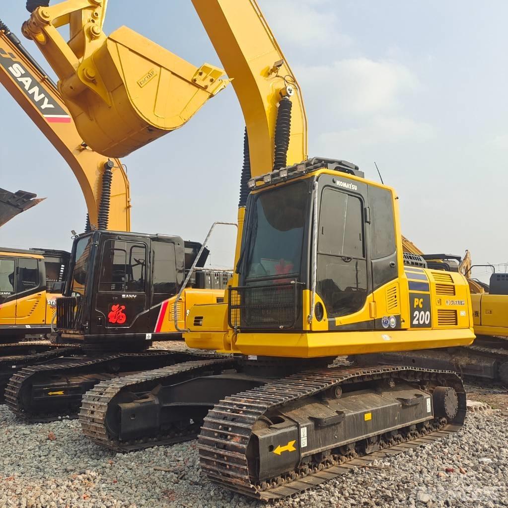 Komatsu PC 200-8 Escavatori cingolati