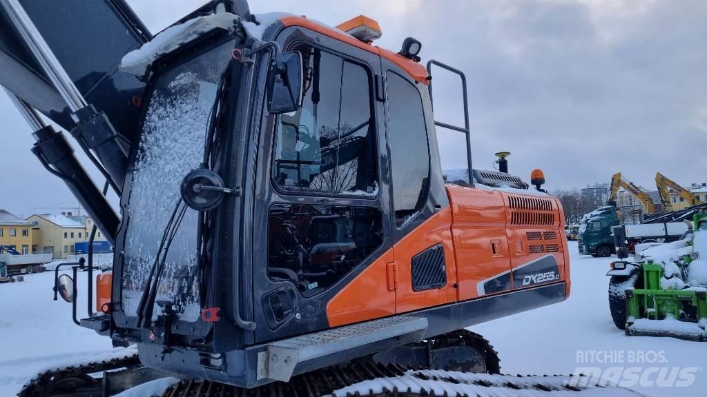 Doosan DX 255 LC-5 Escavatori cingolati