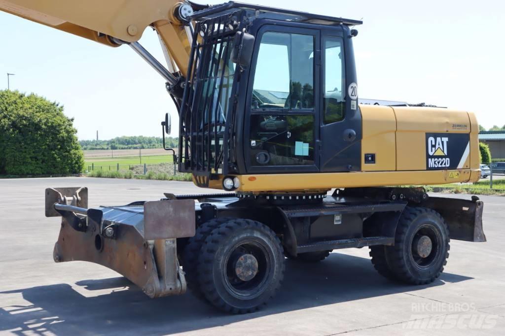 CAT M 322 D Escavatori gommati