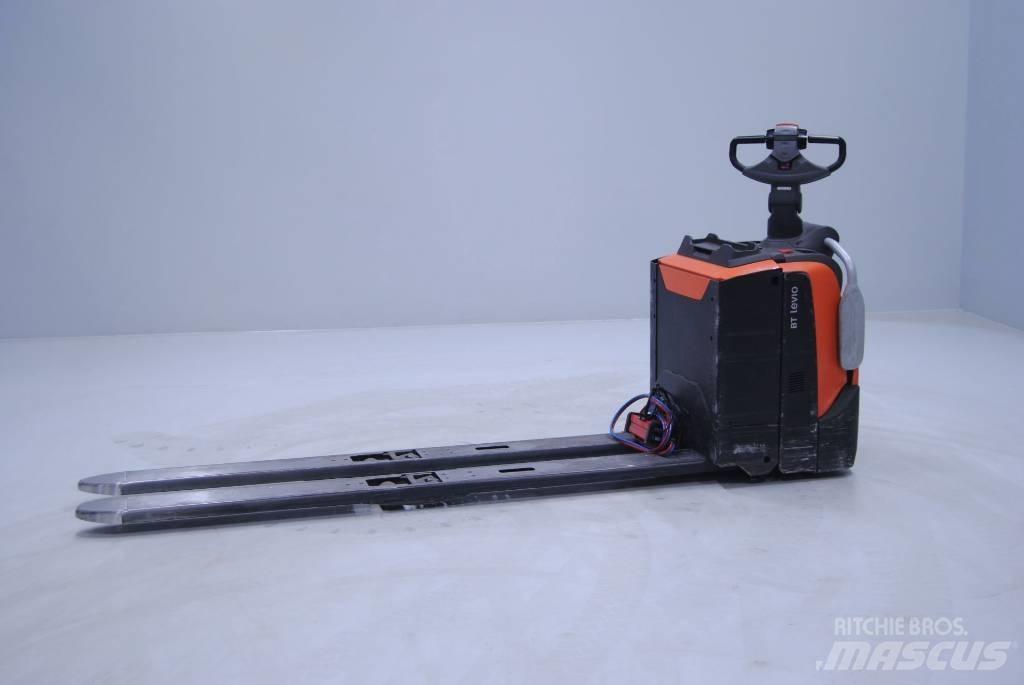 Toyota LPE200 Carrelli elevatori bassi a piattaforma