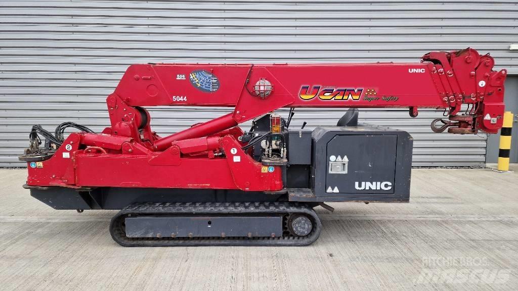 Unic URW-506 Mini gru