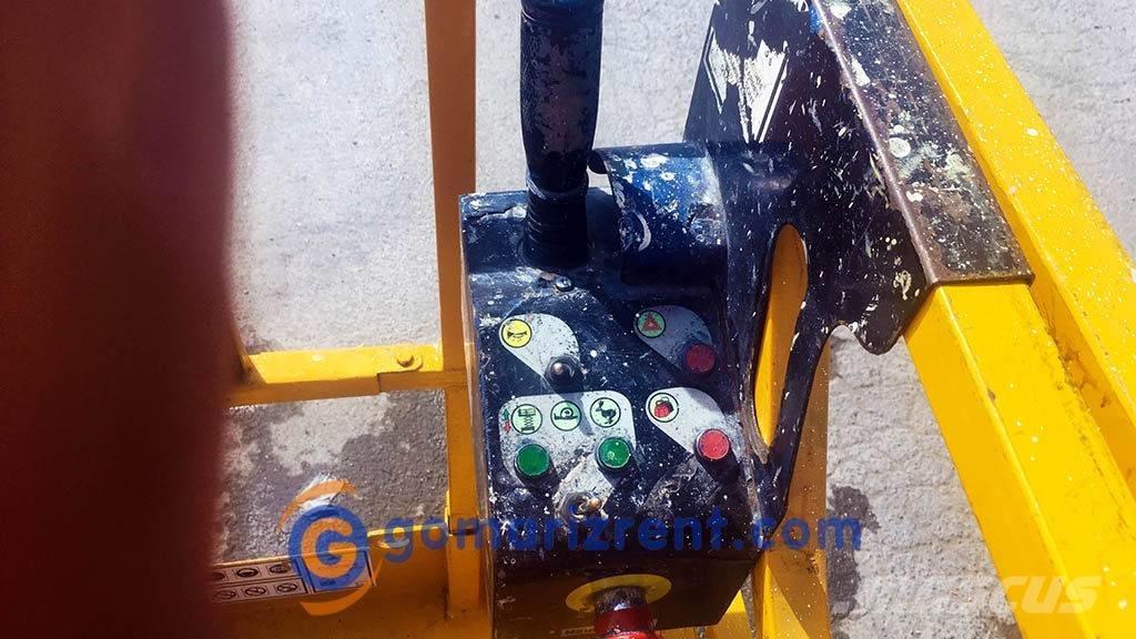 Haulotte Compact 10 Piattaforme a pantografo