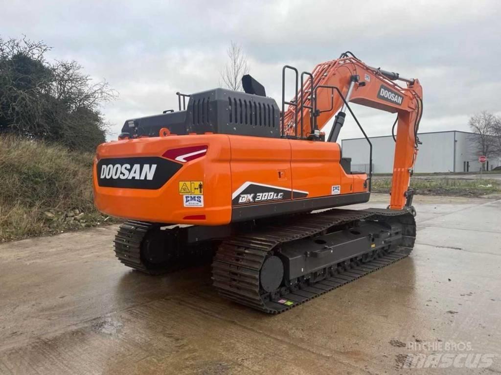 Doosan Dx300LC-7 Escavatori cingolati