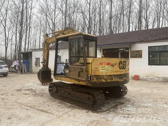 CAT E70B Escavatori cingolati