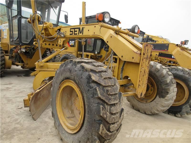 SEM 919 Motorgraders