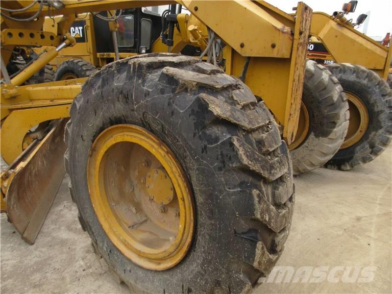 SEM 919 Motorgraders