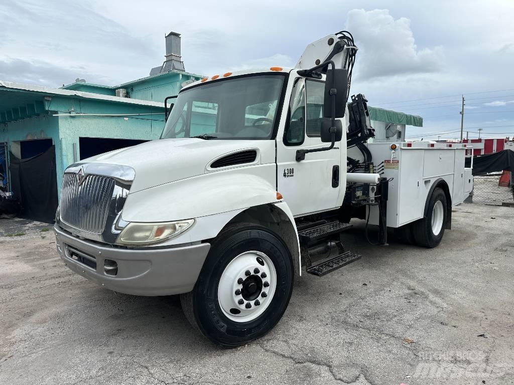 International 4300 Camion altro