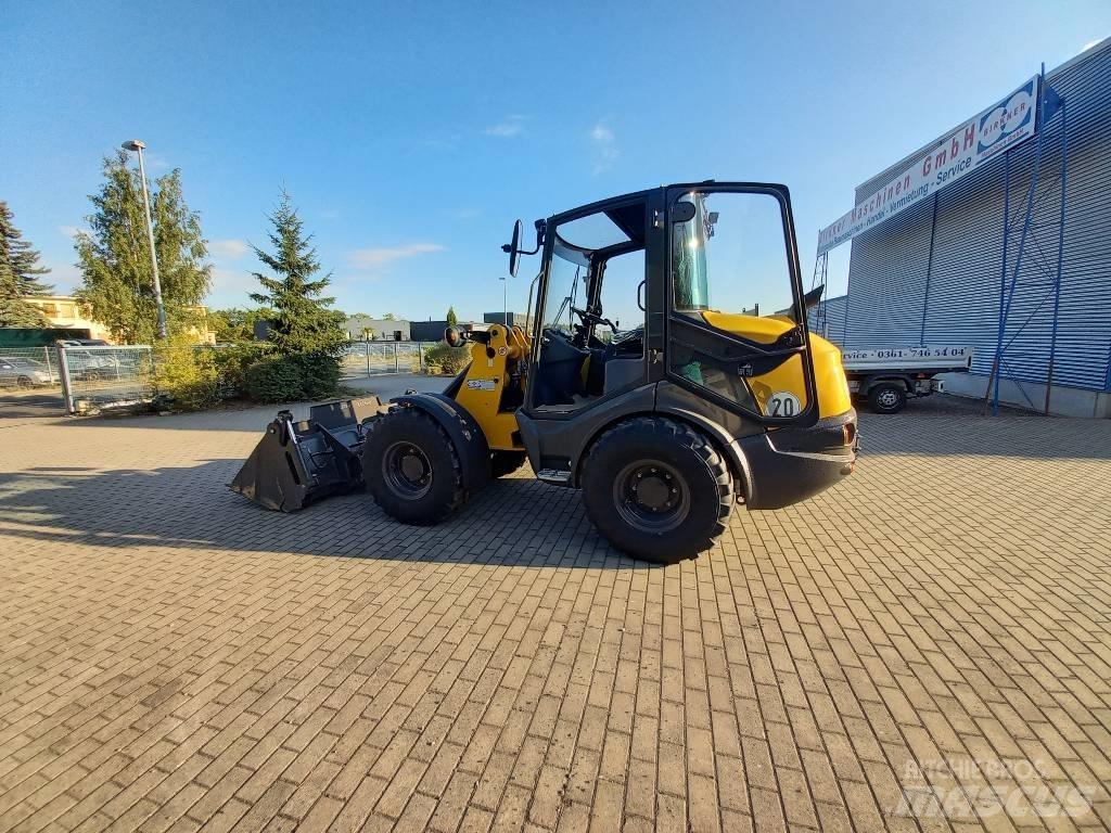 Mecalac AX 1000 Pale gommate