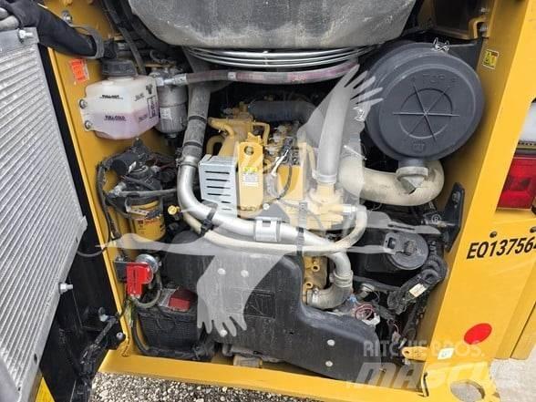 CAT 259D3 Mini Pale Gommate